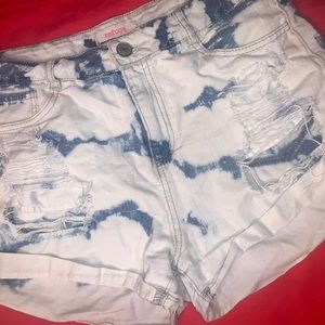 High waisted shorts 🐧